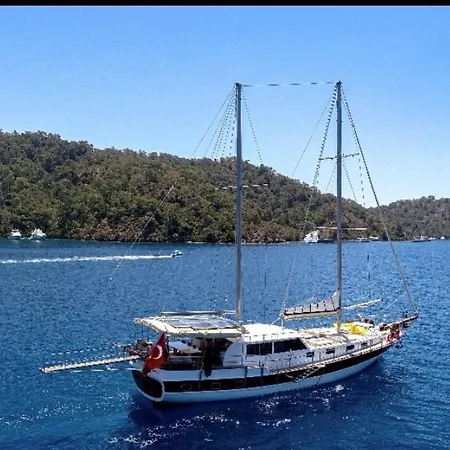 船屋 Hka Neta Yachting *
